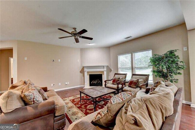 Building Photo - 4228 Woods Creek Ln