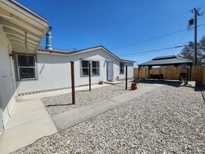 Building Photo - Fully Furnished 3 Bedroom Home In Chocolat...