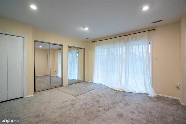 Building Photo - 3500 Vintage Spg Ter