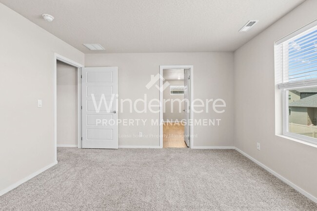 Building Photo - Beautiful New DR Horton 4 Bed 2.5 Bath Hom...