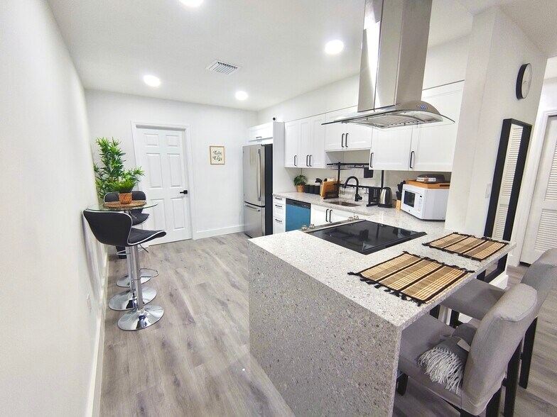 143 Kitchen - 141 NE 183rd Ter