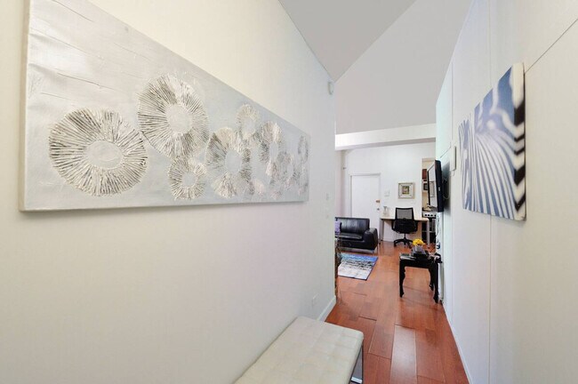 Building Photo - 485 9th Ave