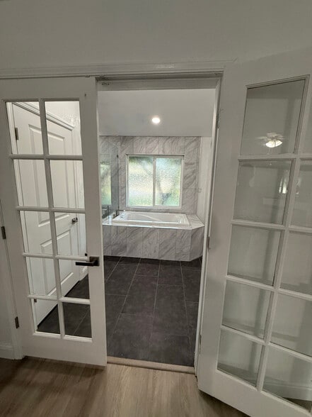 Building Photo - 5171 E Grant Ave