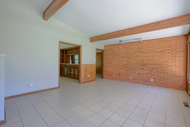 Building Photo - 12395 South Ln