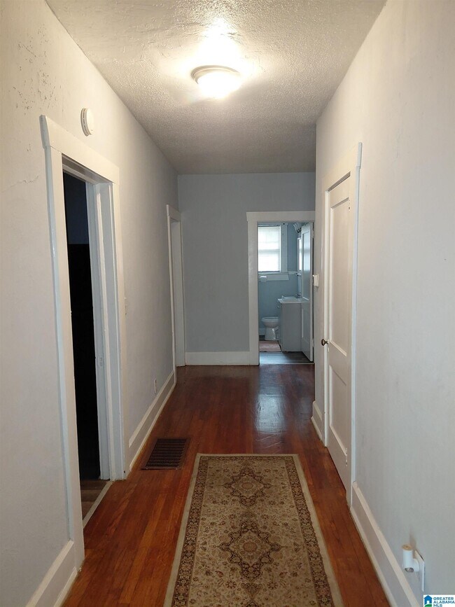 Building Photo - 2224 29th Pl