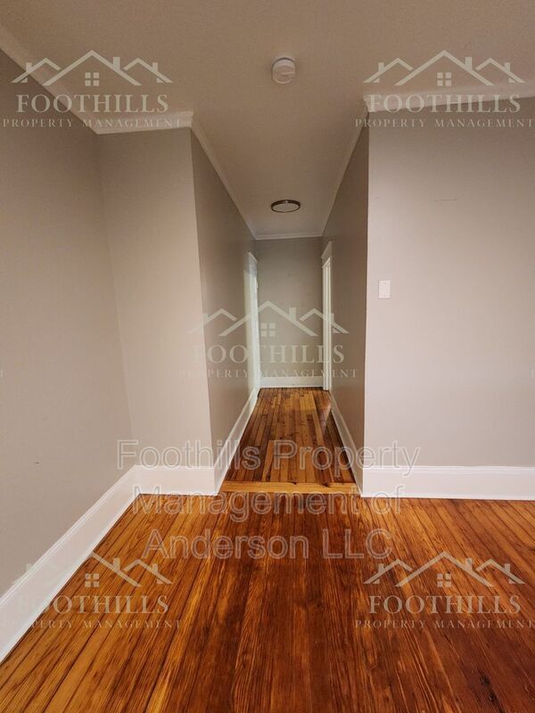 Building Photo - 120 Anderson Ave