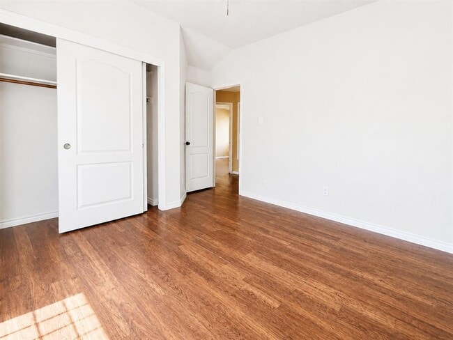 Building Photo - 9412 Lightwood Cove