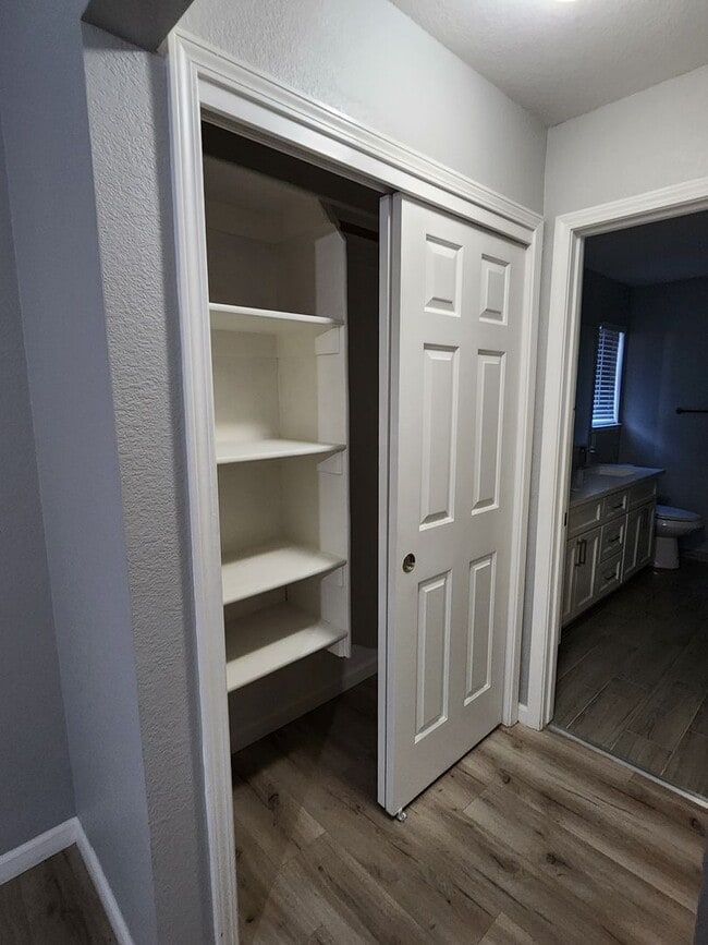Building Photo - 1609 Cashmere Dr