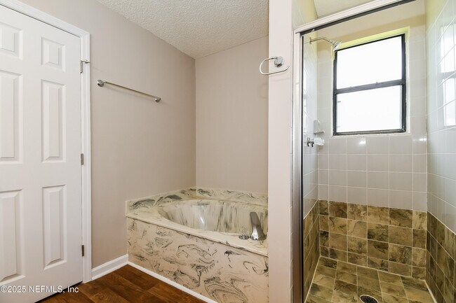 Building Photo - 3183 Chads Ct