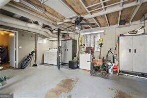 Building Photo - 3235 Woodview Dr SE