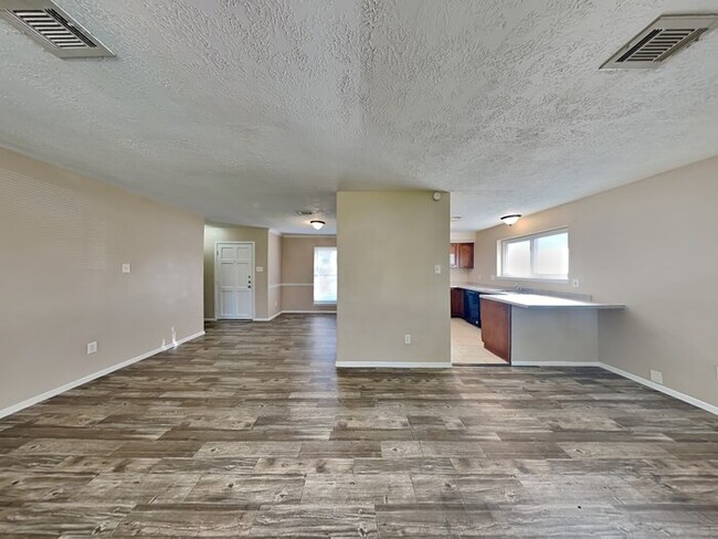 Building Photo - 2855 Pilgrims Point Dr