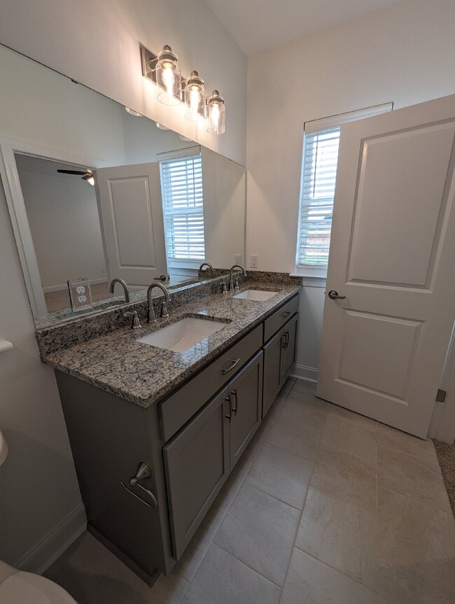 Building Photo - 353 Commonwealth Blvd