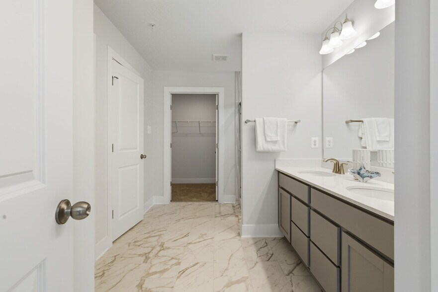 Building Photo - 328 Ridge Rd