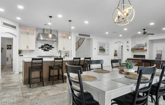 Building Photo - 7277 Sashaying Spirit Ct