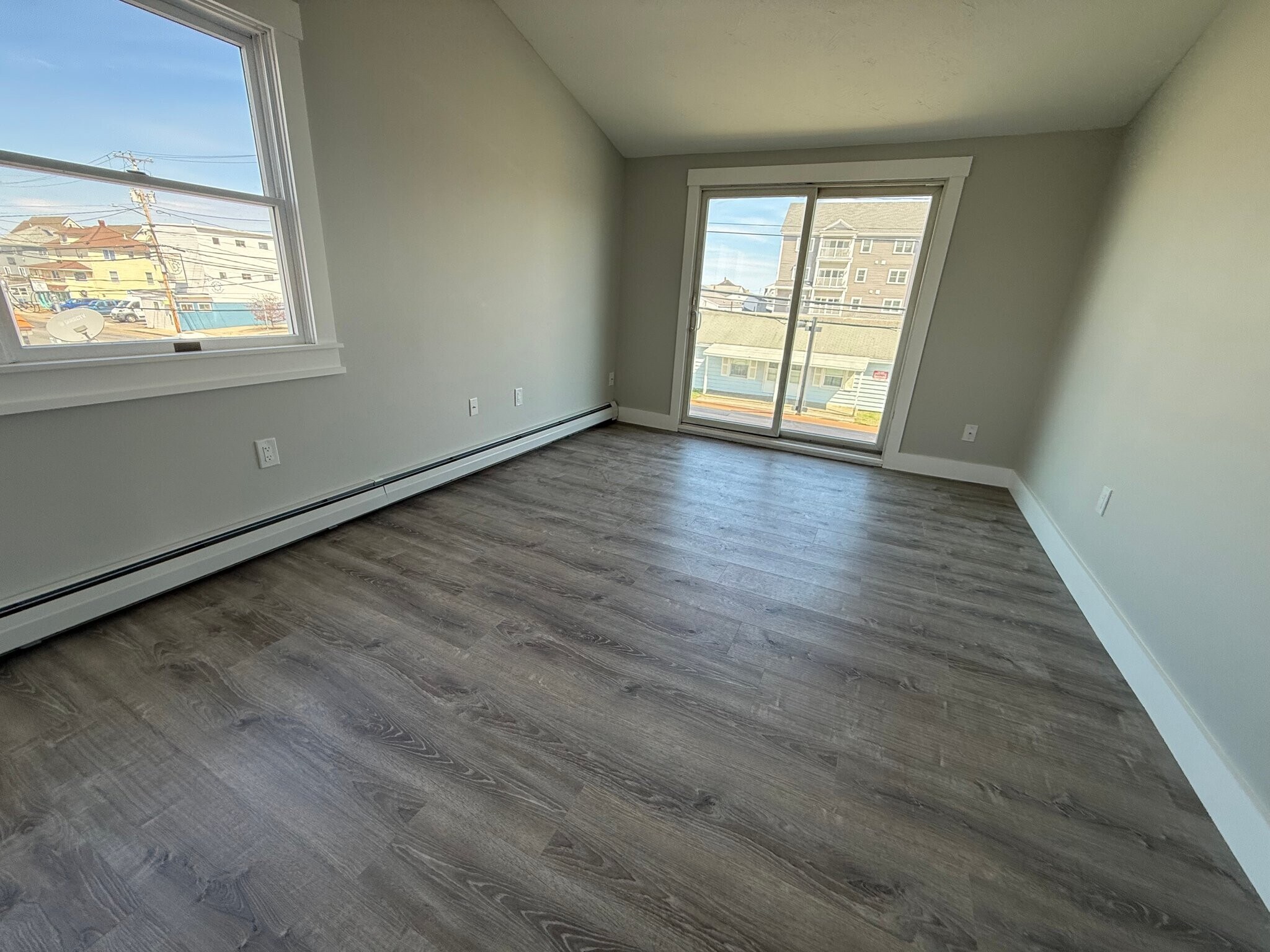 Building Photo - 158 Ashworth Ave