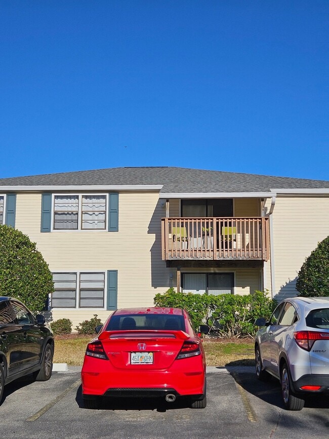 Building Photo - 129 Camphor Cir