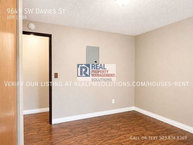 Building Photo - 9649 SW Davies Rd