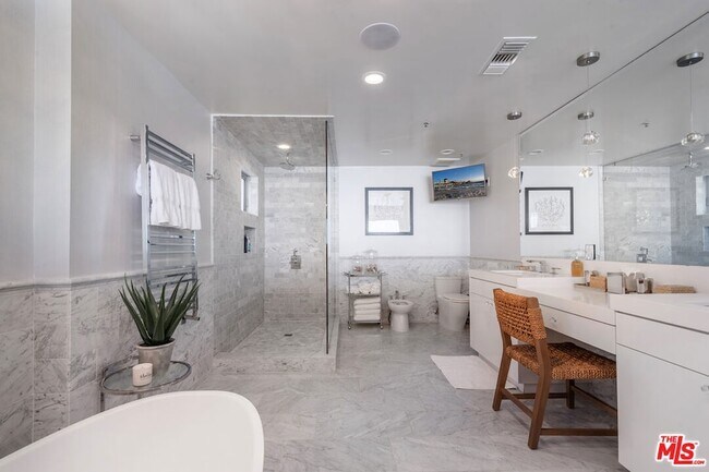 Building Photo - 26508 Latigo Shore Dr