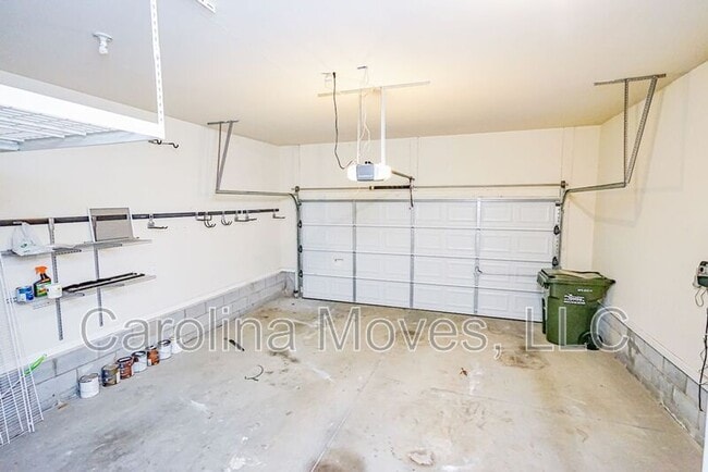 Building Photo - 380 Amberleaf Way