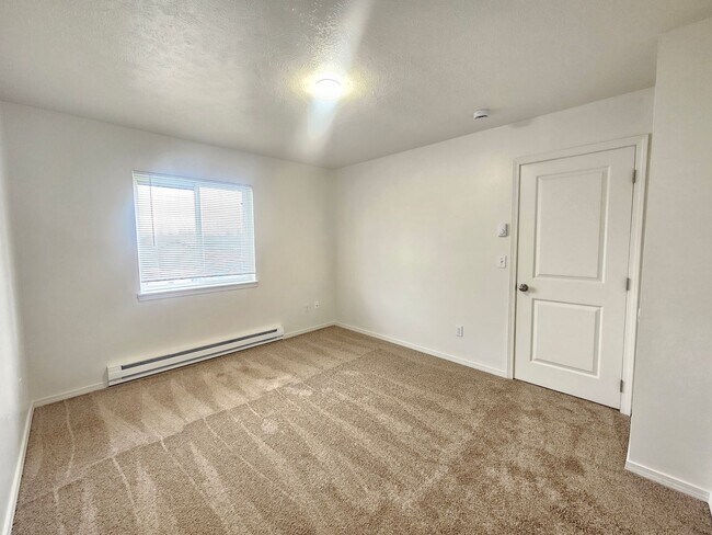 Building Photo - 12205 N Freya St