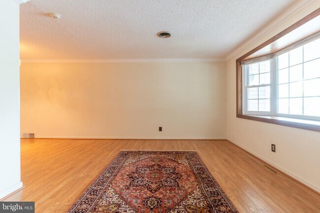 Building Photo - 13032 Worthington Rd
