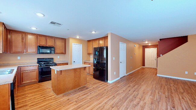 Building Photo - 7337 Camden Pine Ave