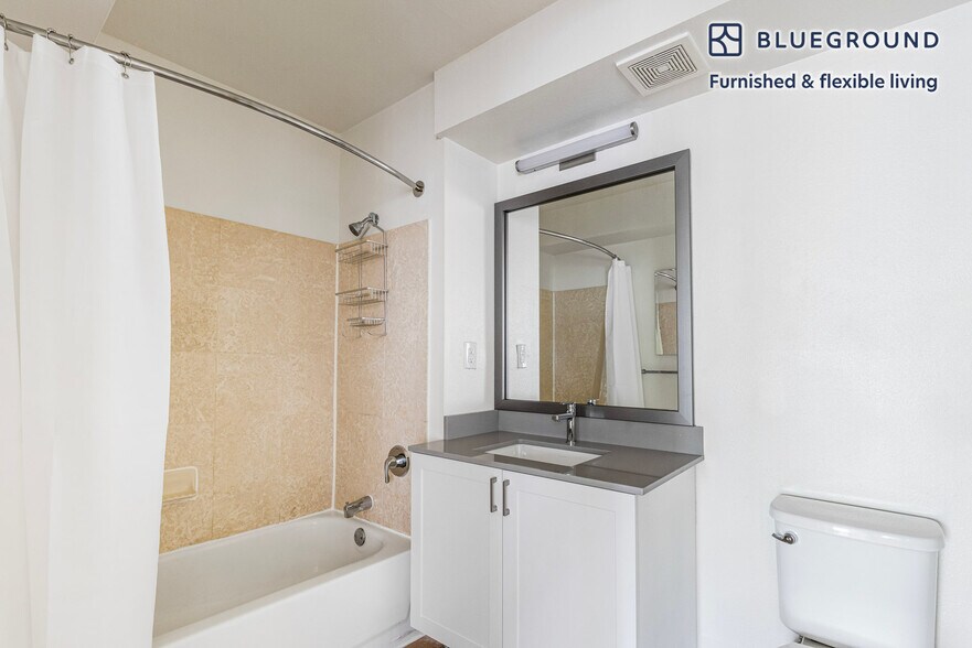 Building Photo - 444 Washington Blvd