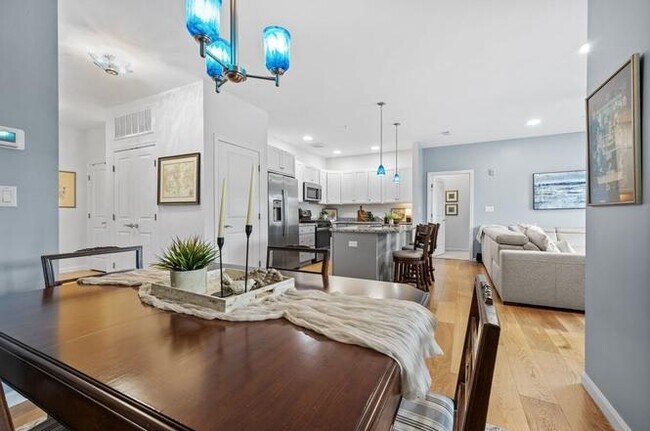 Building Photo - 1 Mariner's Wy