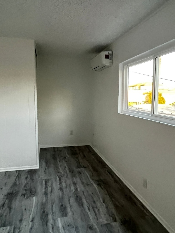 Building Photo - 12829 Doty Ave