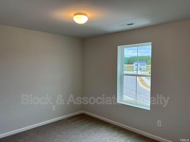 Building Photo - 179 Maple Tree Ln