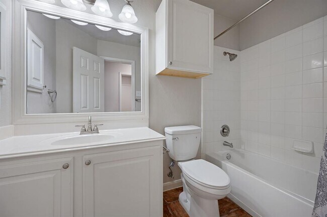 Building Photo - 20305 Kearney Hill Rd