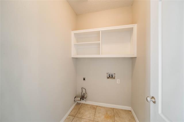 Building Photo - 1940 Robin Ln