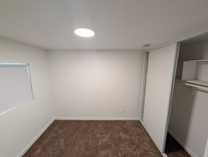 Building Photo - 13602 Cypress Ave