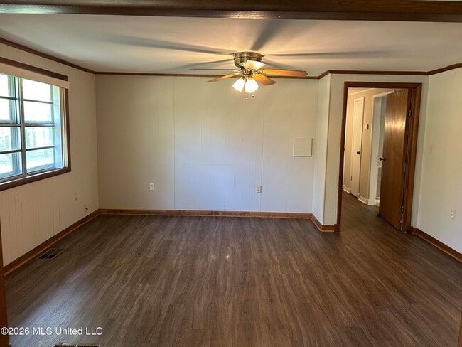 Building Photo - 3464 S Red Banks Rd