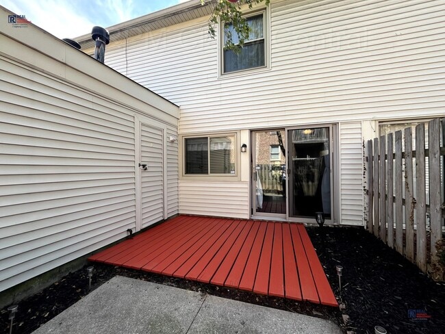 Building Photo - Prime Location 2-Bedroom, 1.5-Bath Condominium for Rent!