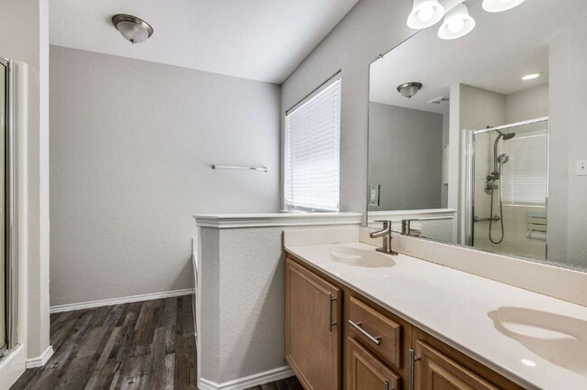 Building Photo - Beautiful 4BD Home with Pond Views & Covered Patio