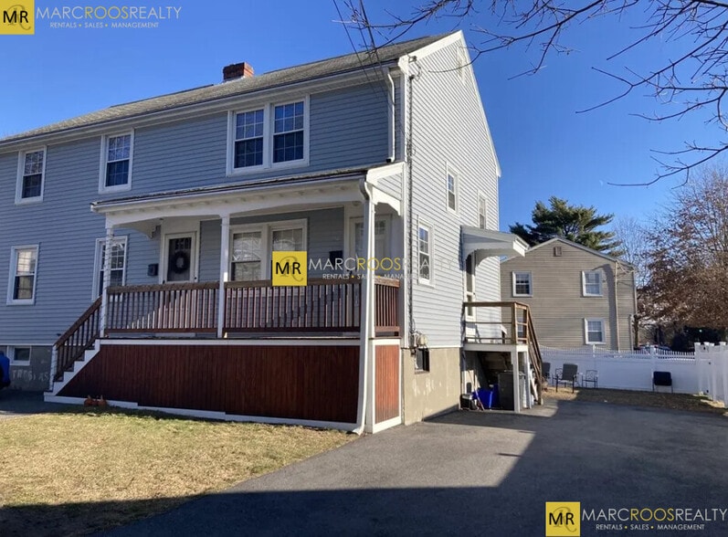 Primary Photo - 10 Pine St