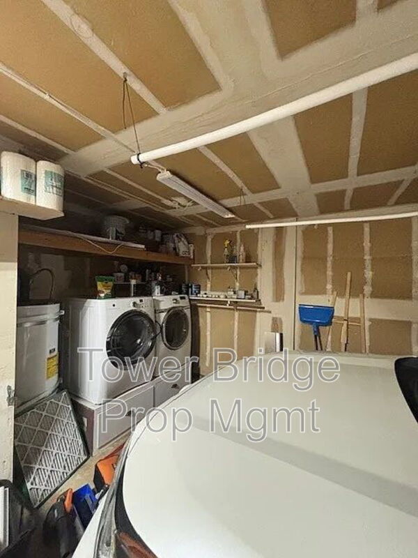 Building Photo - 7831 Hampton Ln