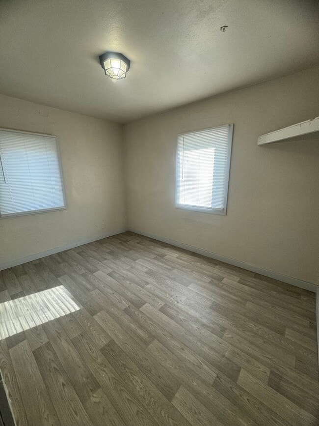 Building Photo - Remodeled 3 bedroom 1 bath home available ...