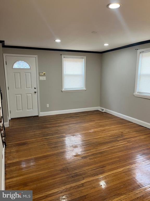 Building Photo - 2013 Delmar Dr