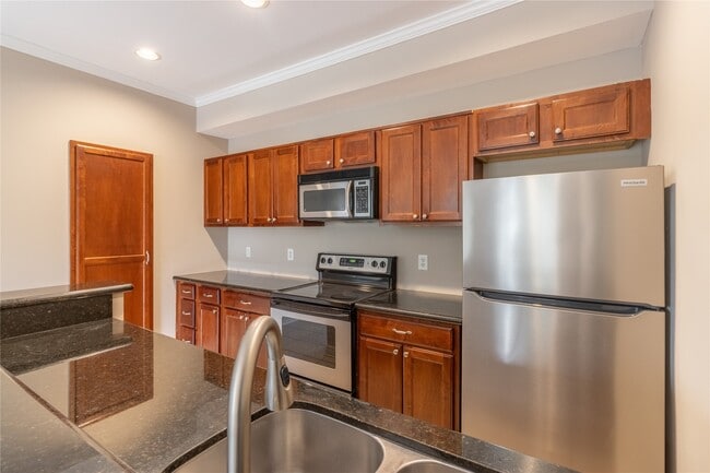 Building Photo - 4515 Briar Hollow Pl