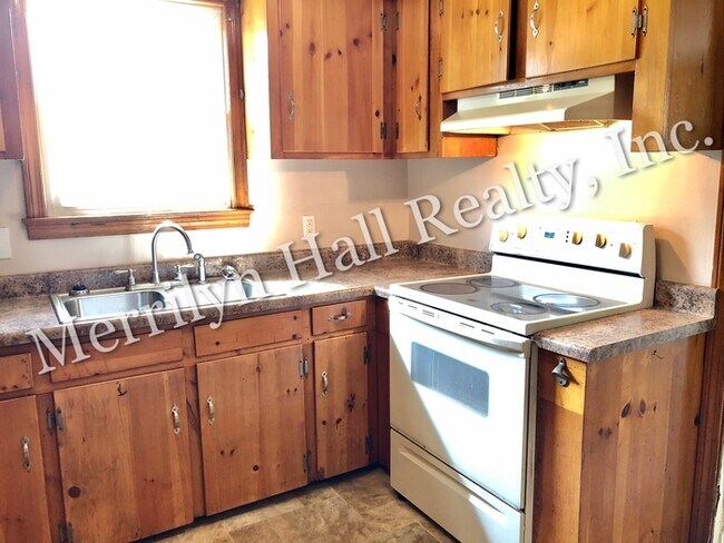 Building Photo - 2130 Morninglo Ln