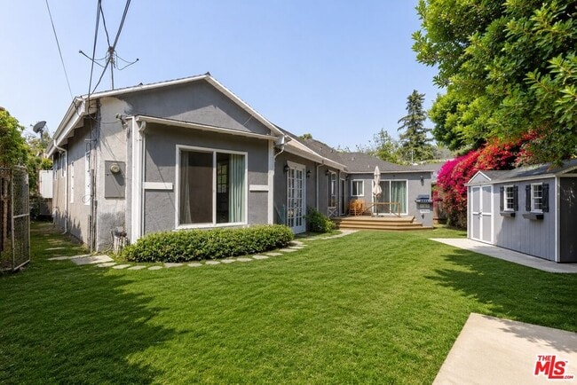 Building Photo - 2310 Manning Ave