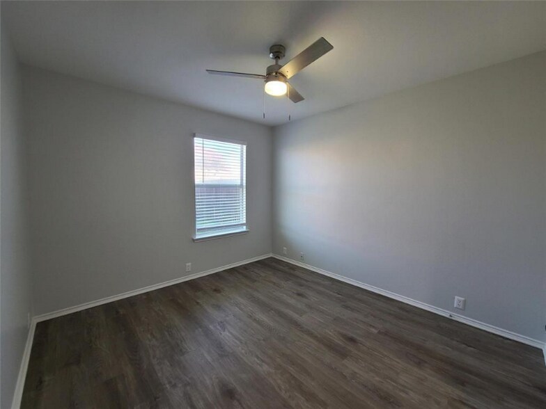 Building Photo - 1405 Pheasant