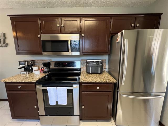 Building Photo - 6736 Black Wing Dr