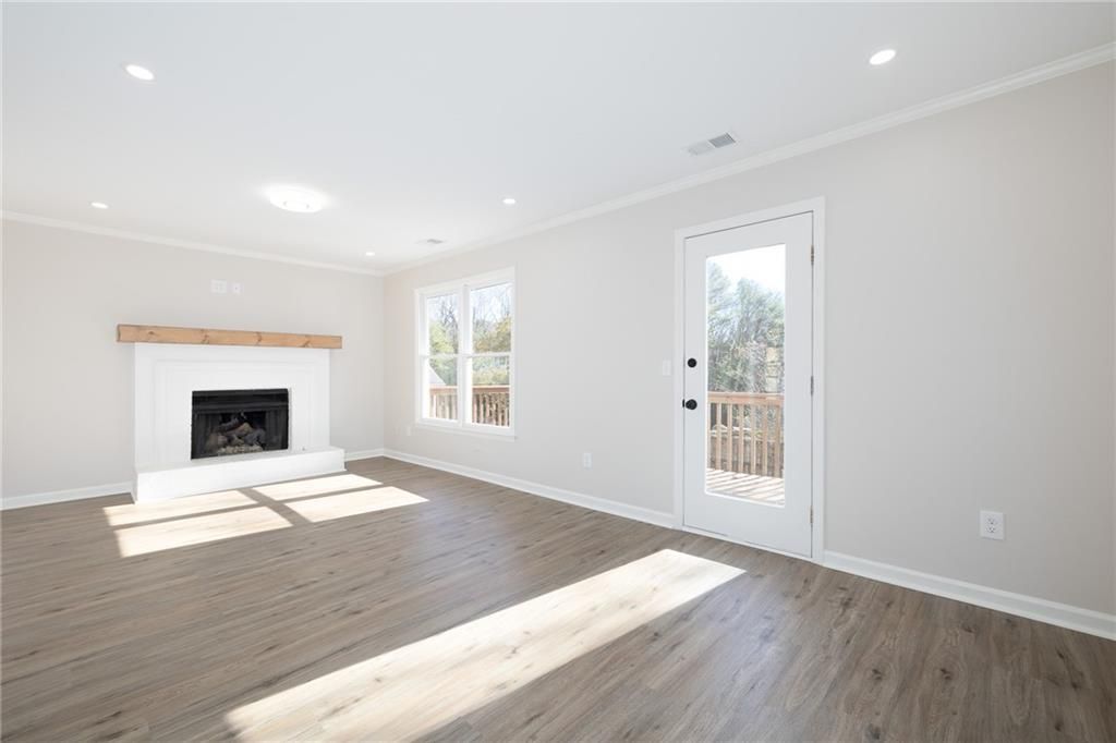 Building Photo - 1854 Cooper Lake Dr SE