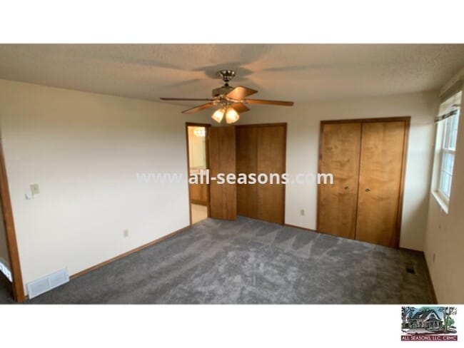 Building Photo - Beautiful home across from park in Fairfax!