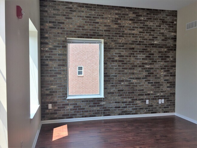 Interior Photo - GRAD