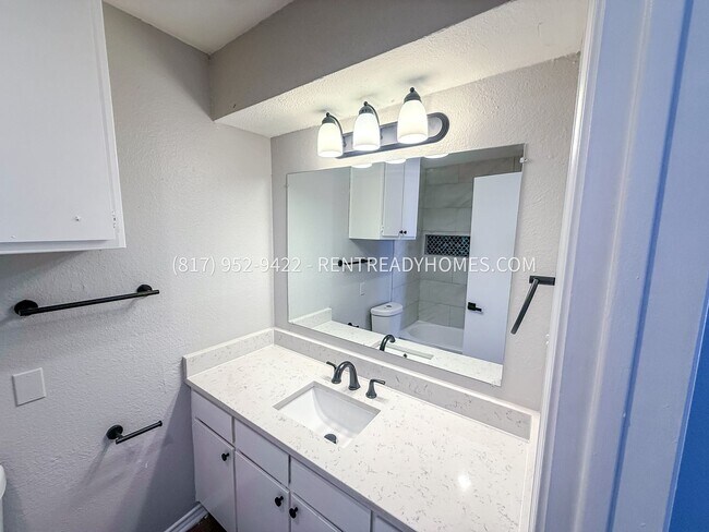 Building Photo - 3338 Heritage Ln