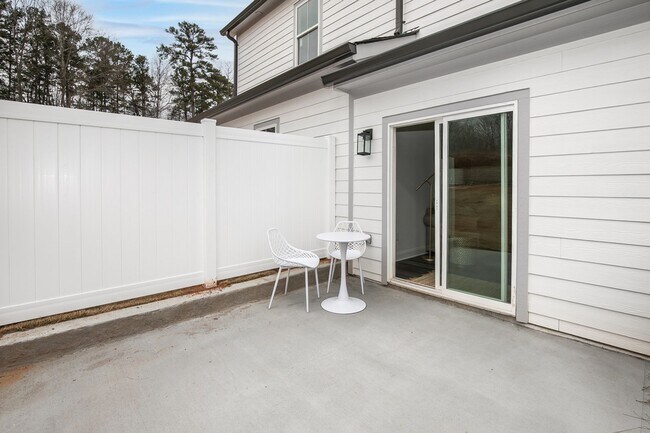 Building Photo - Luxury 2-Bedroom Townhome for Rent in Chimney Oaks – Golf Community Living!